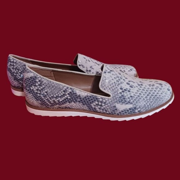 Comfortiva Ryen Womens Slip-On Shoes Cream/Black Snake Print Size 8.5M - Picture 5 of 15